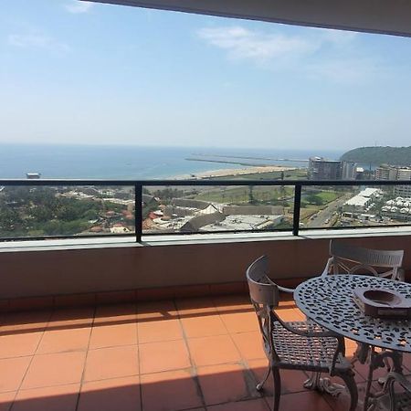 Accommodation Front - Elegant 4 Sleeper With Unbeatable Views Durban Exterior photo