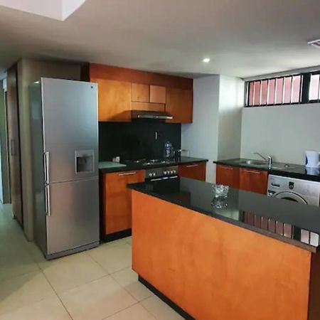 Accommodation Front - Elegant 4 Sleeper With Unbeatable Views Durban Exterior photo