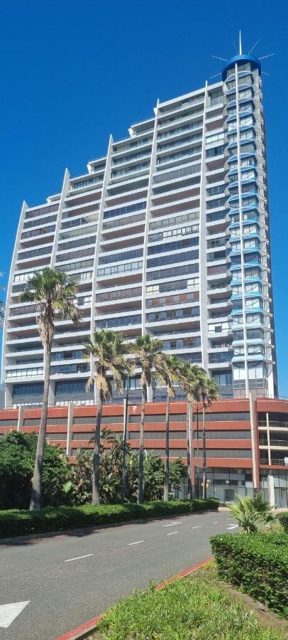 Accommodation Front - Elegant 4 Sleeper With Unbeatable Views Durban Exterior photo