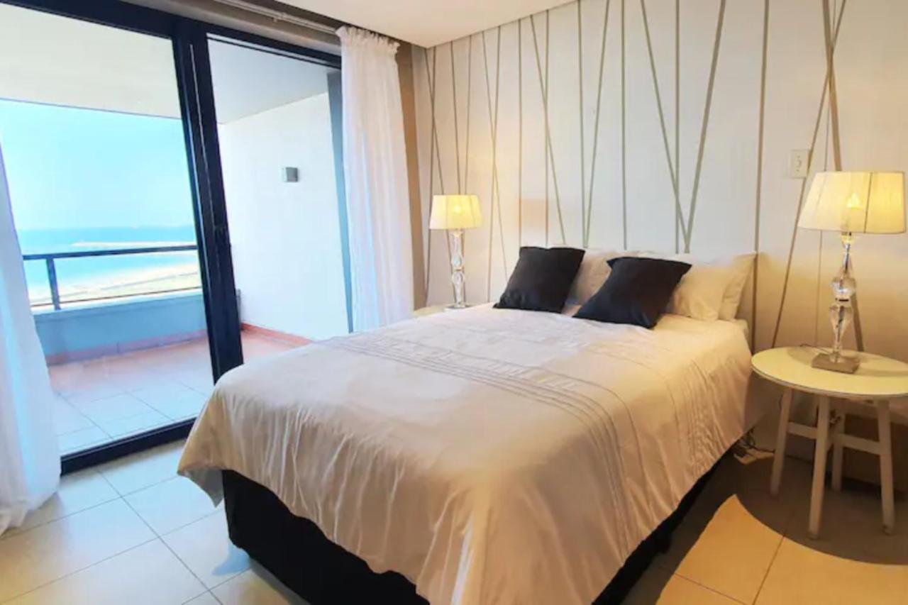 Accommodation Front - Elegant 4 Sleeper With Unbeatable Views Durban Exterior photo